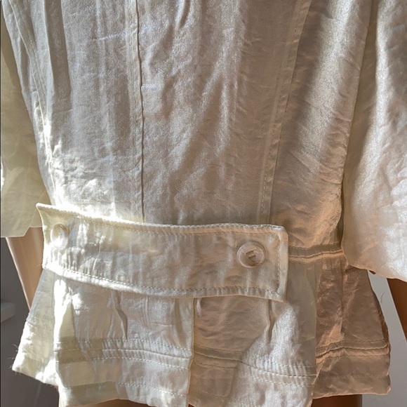 Woman’s jacket - Picture 8 of 9